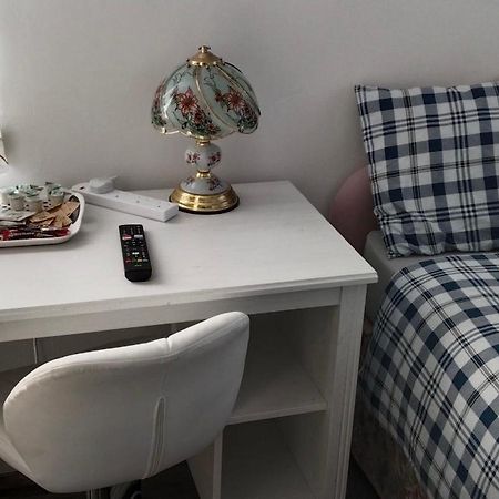 White House Ensuite Double Bedroom Warrington Kültér fotó