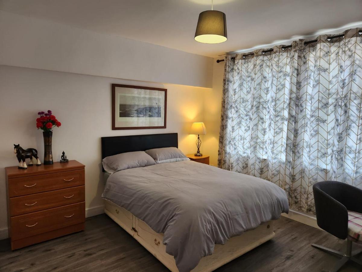 White House Ensuite Double Bedroom Warrington Kültér fotó