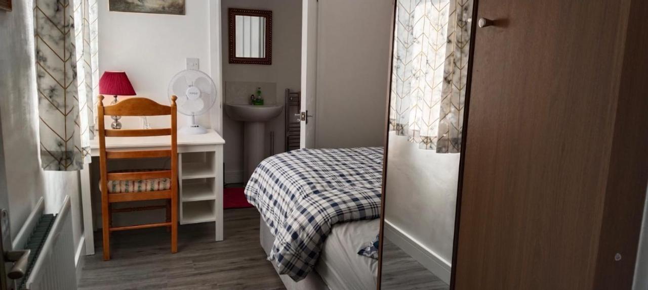 White House Ensuite Double Bedroom Warrington Kültér fotó