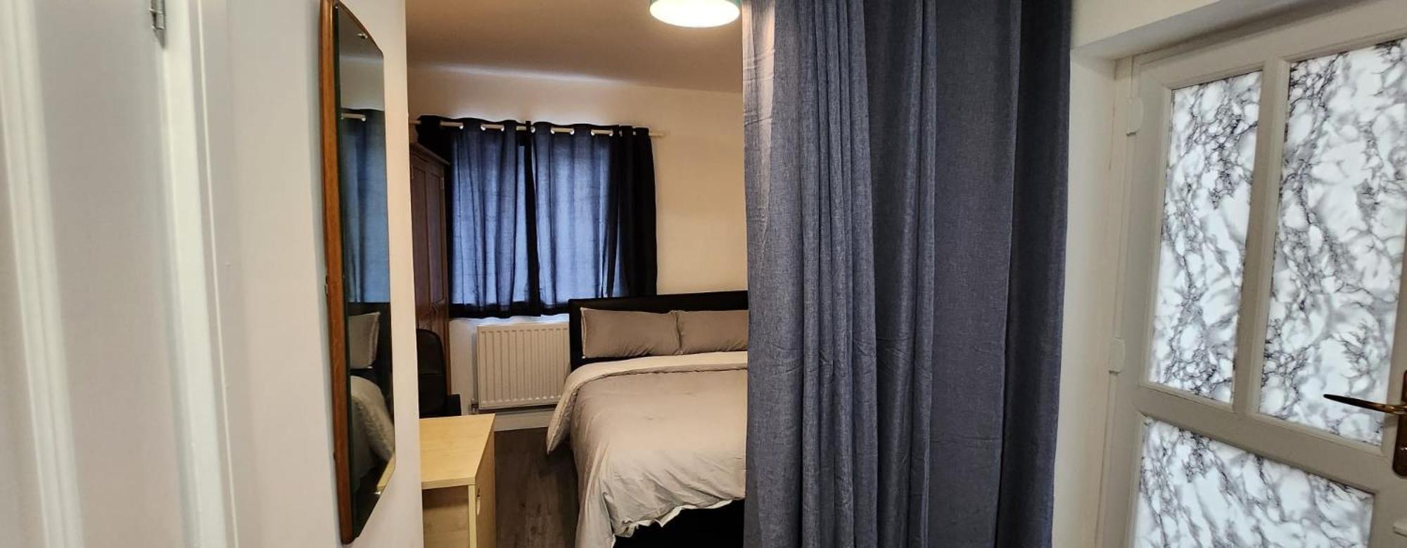 White House Ensuite Double Bedroom Warrington Kültér fotó