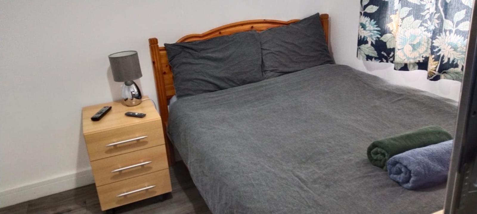 White House Ensuite Double Bedroom Warrington Kültér fotó